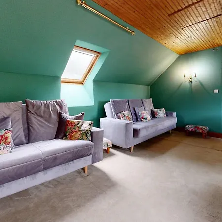 Semesterbostad Greenland 15pers Jacuzzi Sauna Airhockey Billard Hudimesnil