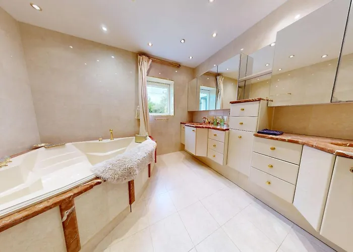 Feriehus La Clef Decamp Greenland 15pers Jacuzzi Sauna Airhockey Billard *